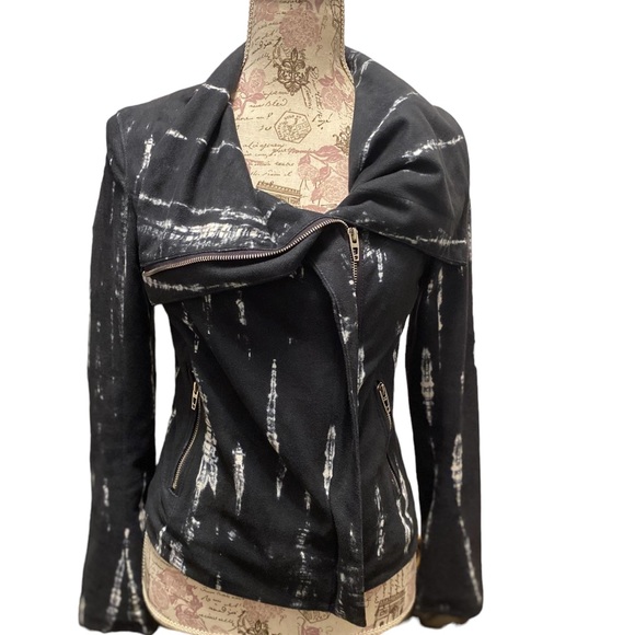 Authentic Blank NYC Navy/Black Suede Jacket - Picture 2 of 15